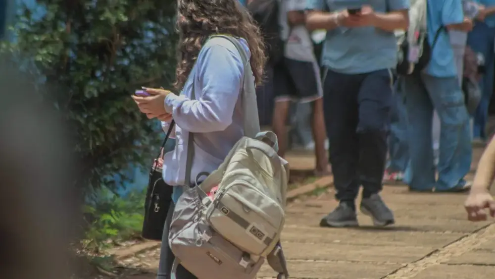 Mulheres ampliam vantagem na escolarização em MS
